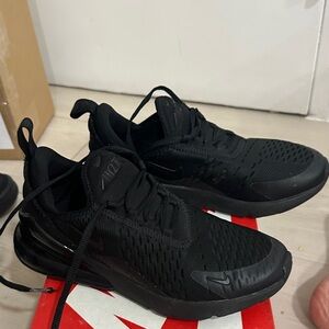 Nike Black Air Max 270 Sneakers